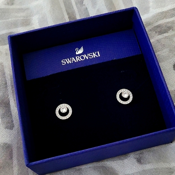 Swarovski Crystal Stud Earrings - Picture 2 of 9